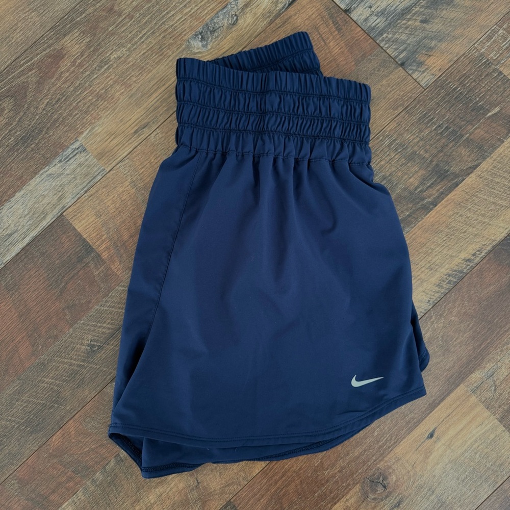 Nike Dri-FIT Ultra High Waisted 3” Shorts Midnight Navy XL